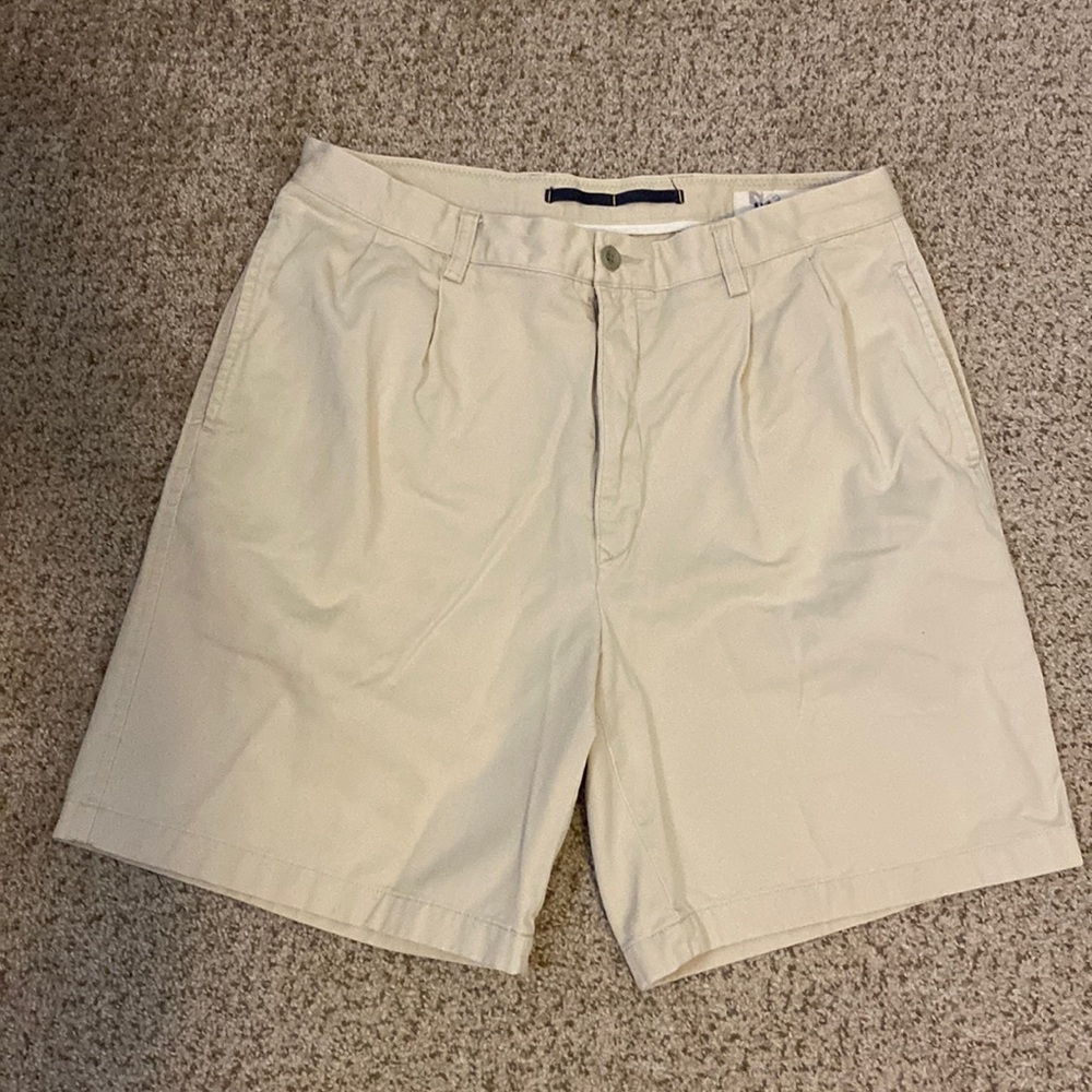 NAUTICA men’s beige dress shorts